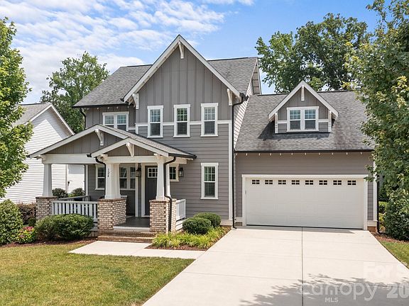 2nd image of 124 Slocumb Ln