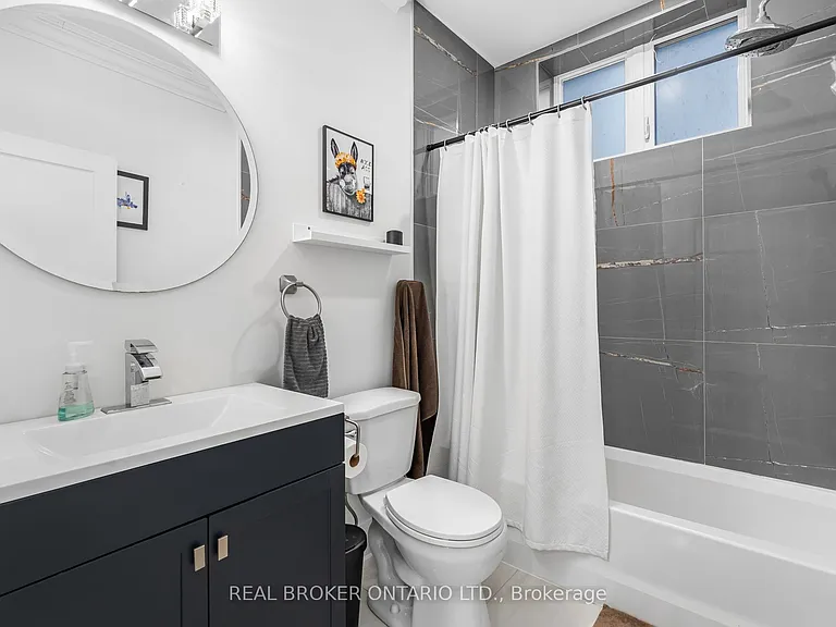 330 Maple Ave #BASEMENT — Photo 15