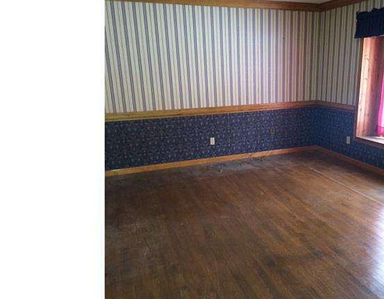 2nd image of 215 Pine Valley Dr