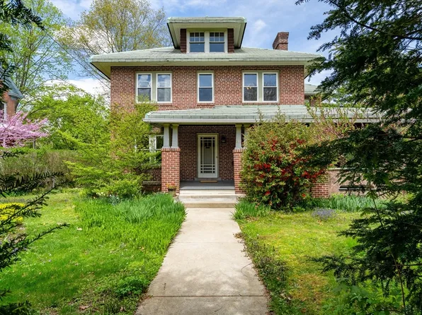 281 Prospect St, Northampton, MA 01060