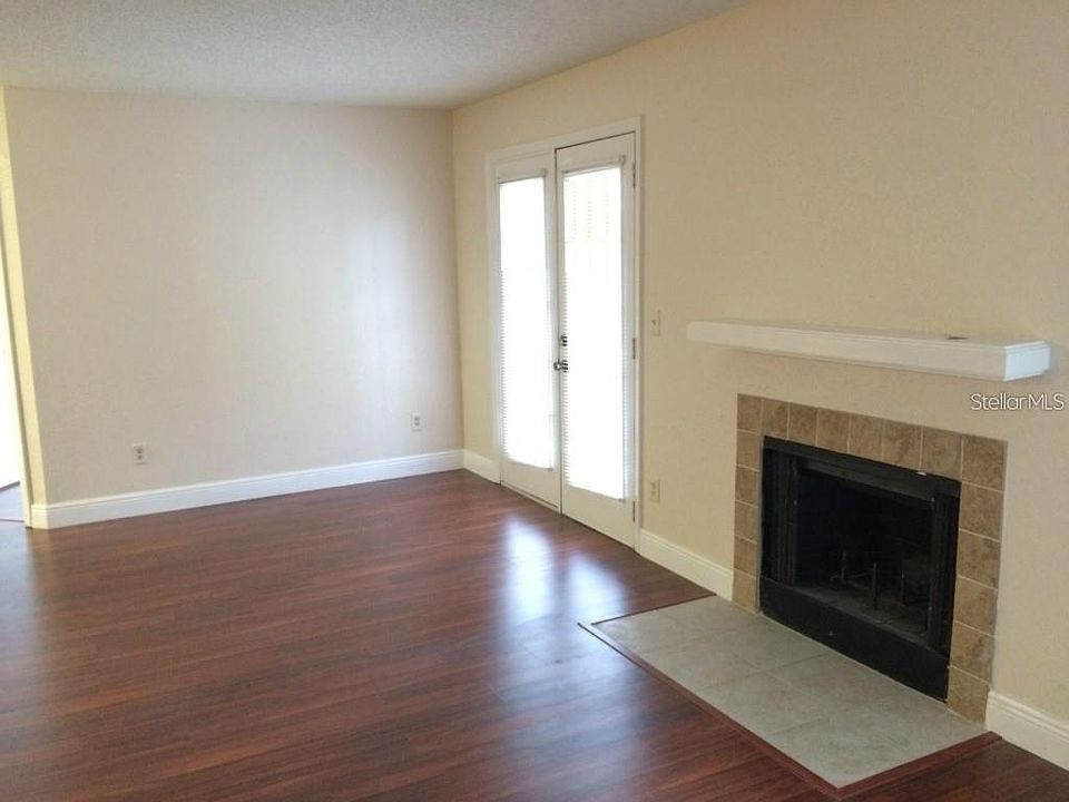2nd image of 2550 N Alafaya Trl APT 7100