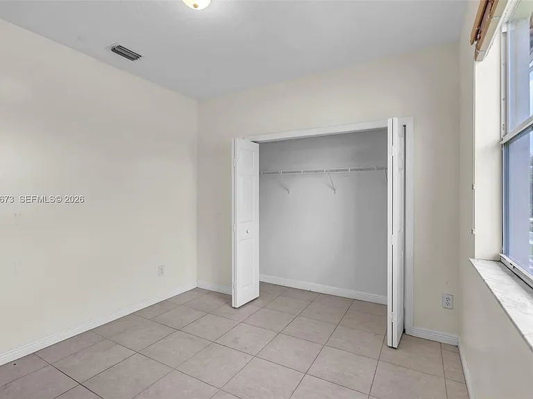 5149 SW 137th Ave — Photo 9