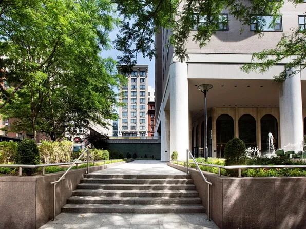 60 East 8th Street image 15 of 15