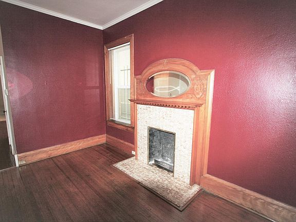 3rd image of 1423 Race St APT 2