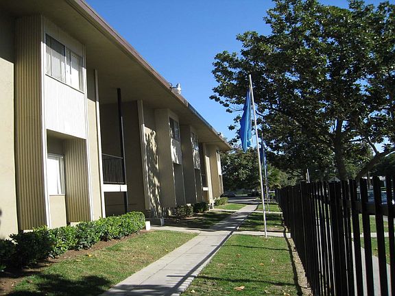 4th image of 3033 E Platt Ave #2B-1Ba