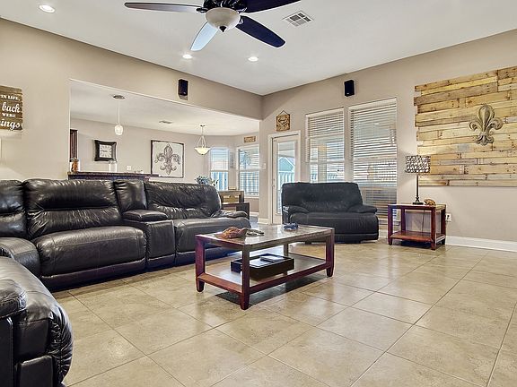 3rd image of 2621 Jared Ln