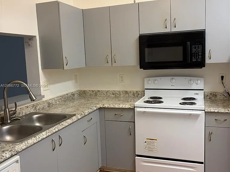 5016 Rose Hill Dr #2303 — Photo 10