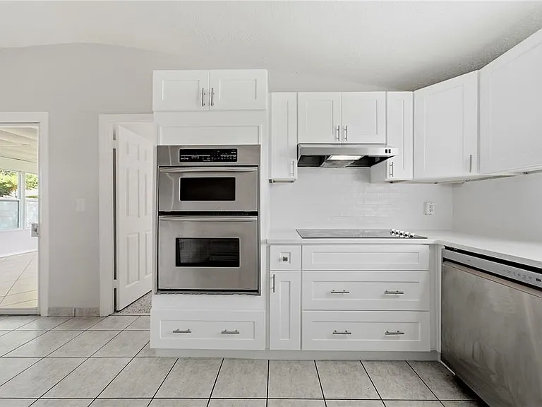 14190 Page Ave — Photo 15