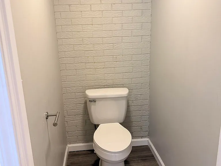 8551 Griffin Ave — Photo 9