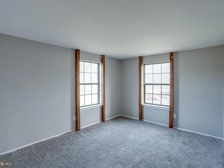 101 Bayberry Ct — Photo 18