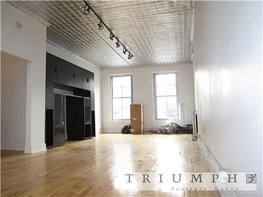 Rented by Triumph Property Group | media 7