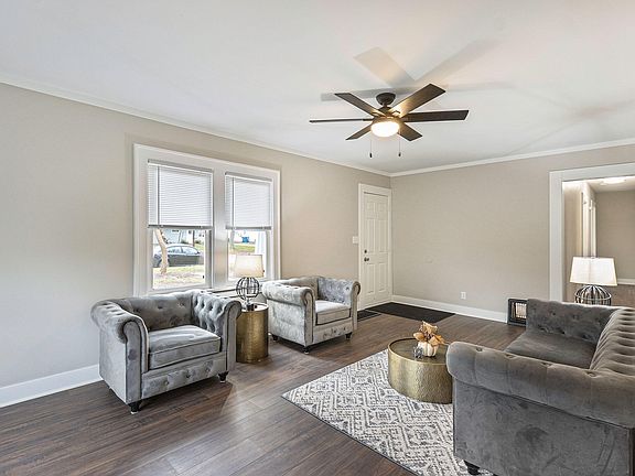 2nd image of 524 Denway Dr