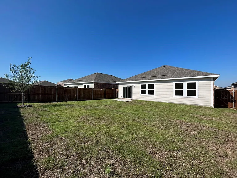 786 Yorkshire Dr — Photo 24