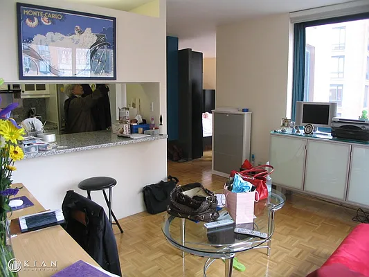 Rented by Kian Realty | media 11