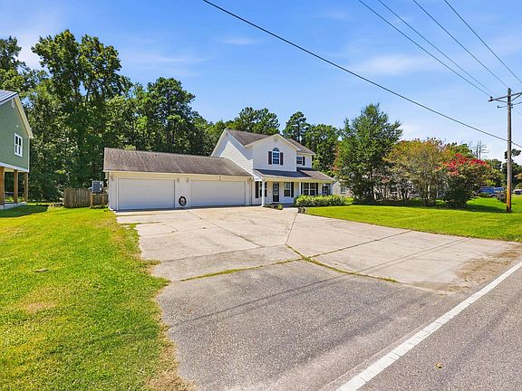 2nd image of 907 Folly Rd.
