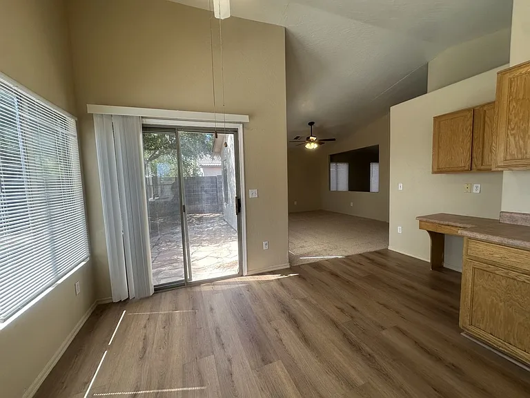 339 N Ocean Dr — Photo 18