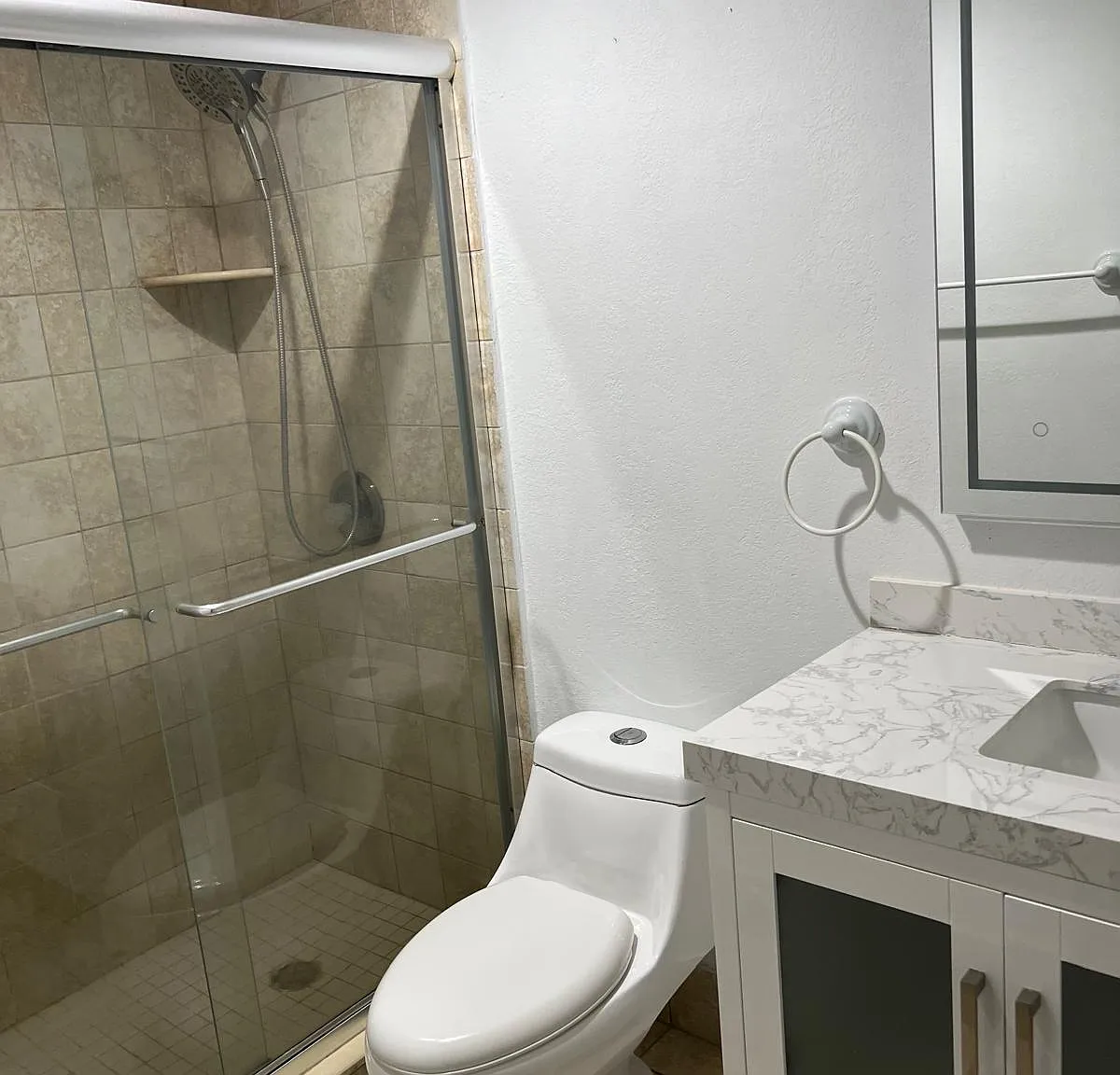 1 bed, 1.0 bath, 670 sqft, $1,900 — Photo 3