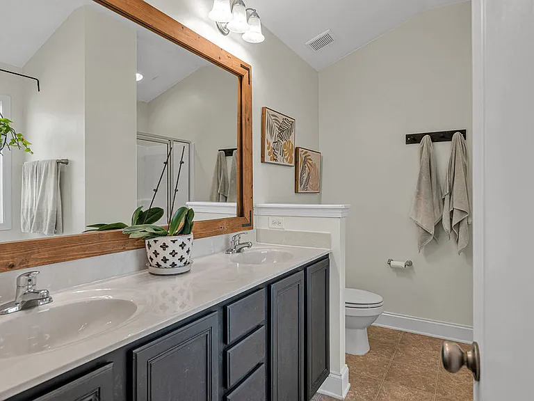 218 Maidstone Dr — Photo 29