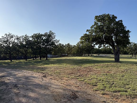 5th image of 410 Wild Hill Oak Dr