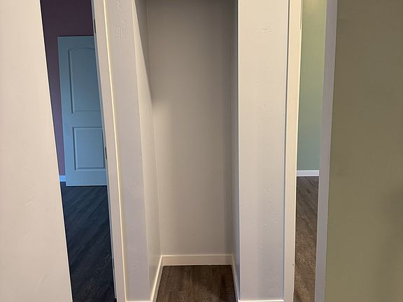 4th image of 3231 37th St