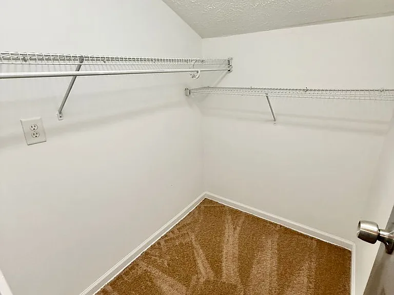 3303 Leslie Ct — Photo 17