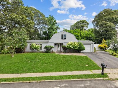 1317 Waverly Avenue, Farmingville, NY, 11738