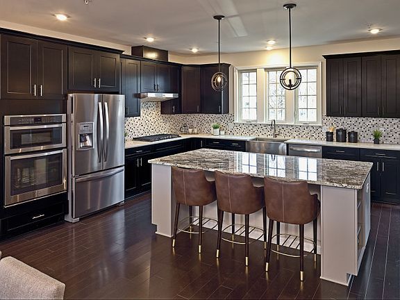 Hardwood floors and 42" cabinets