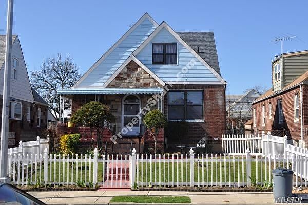 1st image of 18361 Camden Ave
