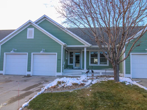 1326 Bayview Ct, Bismarck, ND 58504