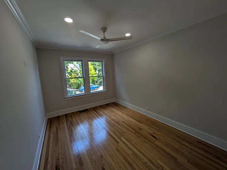 2337 W Roscoe St #1 — Photo 21
