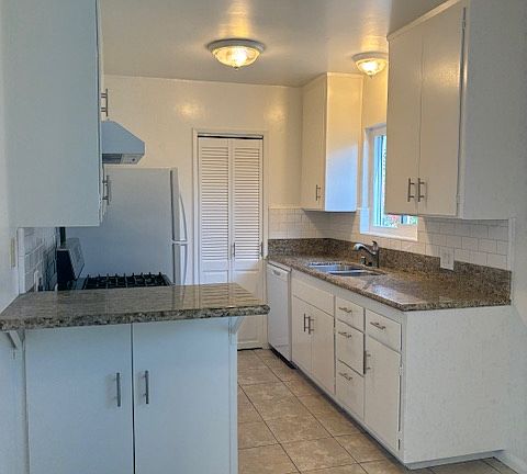 5th image of 641 Loma Dr