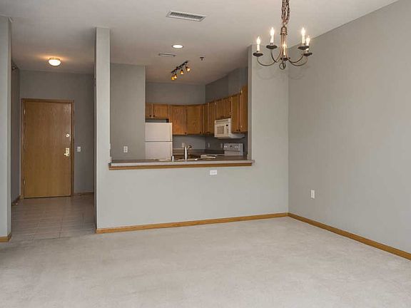 5th image of 301 Harbour Town Dr APT 302