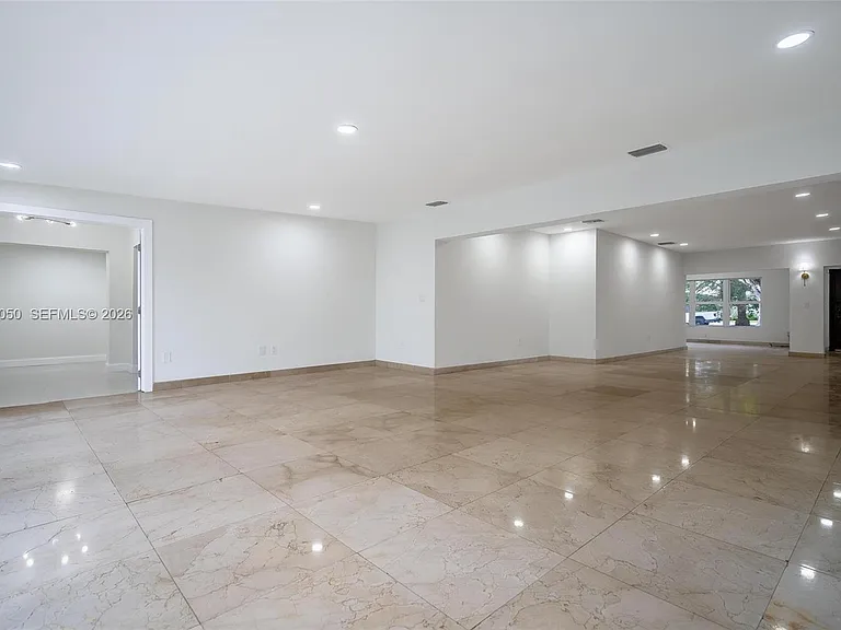 1710 Cleveland Rd — Photo 10