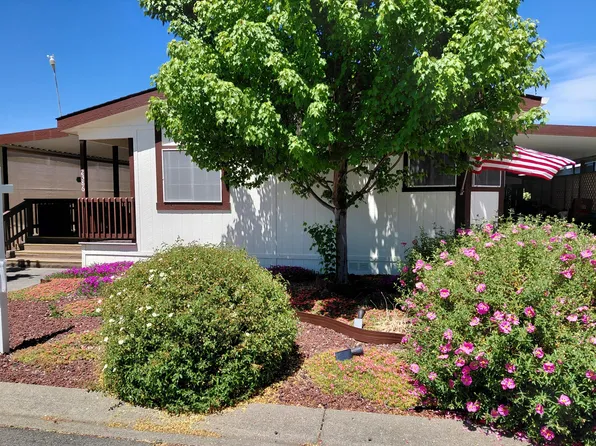 2386 Sasha Ct, Grants Pass, OR 97527