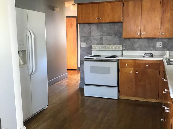5th image of 4305 Ryan Ave