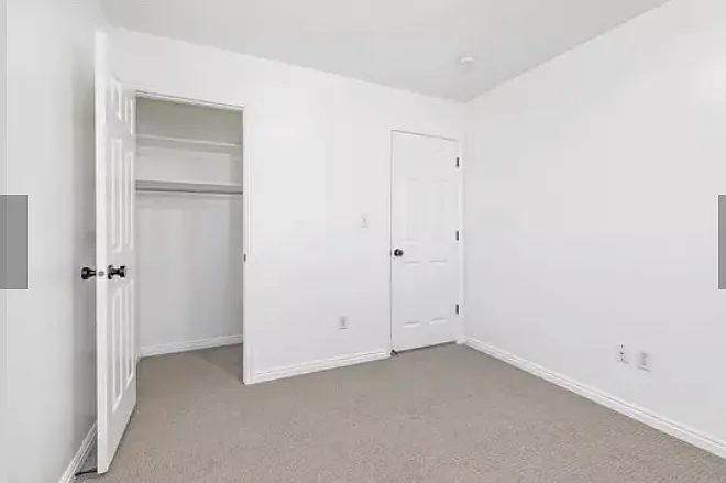 3 bed, 2.5 bath, 2000 sqft, $2,275 — Photo 2