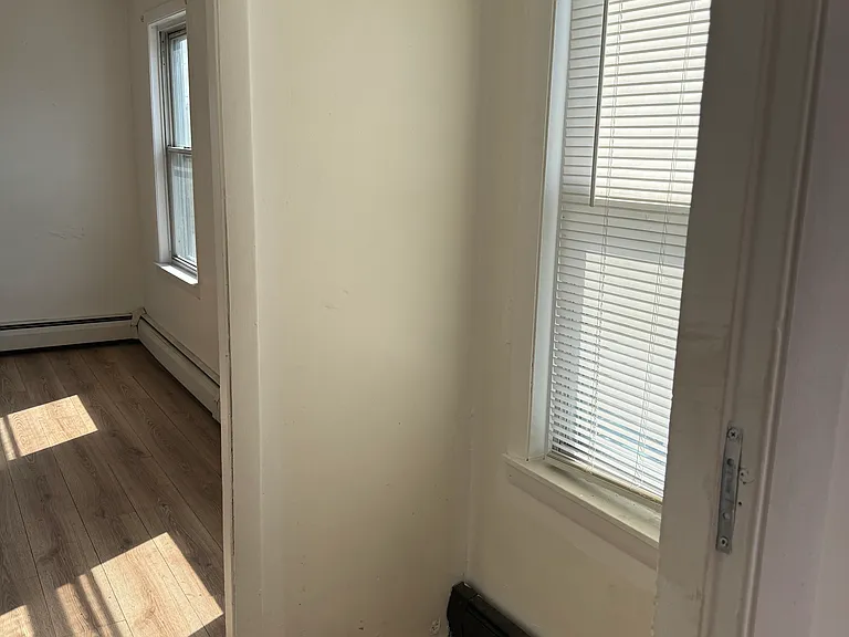 754 Roosevelt Ave #2 — Photo 10