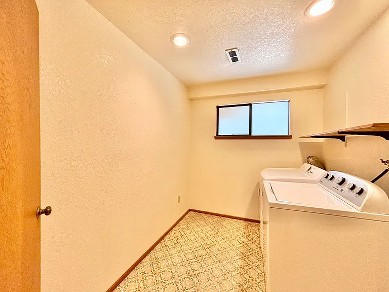 24119 SE 18th Pl — Photo 18