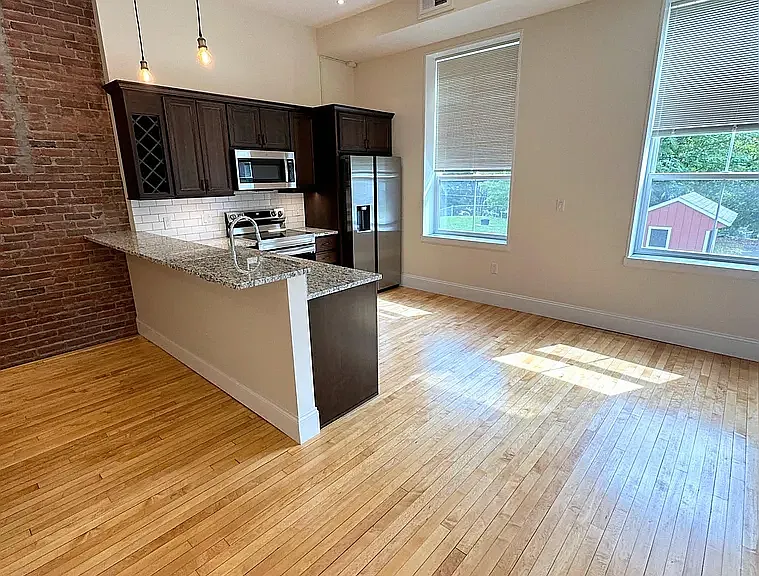 21 Williams St #2C — Photo 5