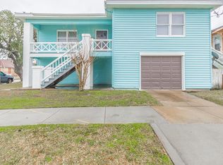 1102 45th St, Galveston, TX 77550