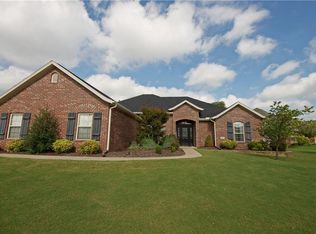 4004 SW Sycamore St, Bentonville, AR 72713