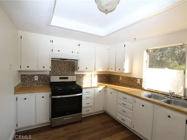 292 Parkview Pl, Lake Elsinore, CA 92530