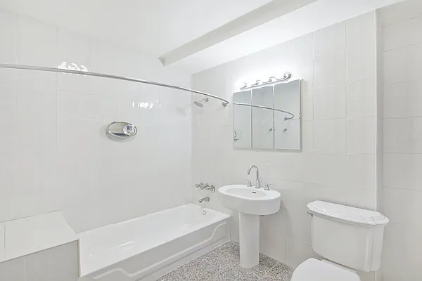 Rented by Bold New York | media 11