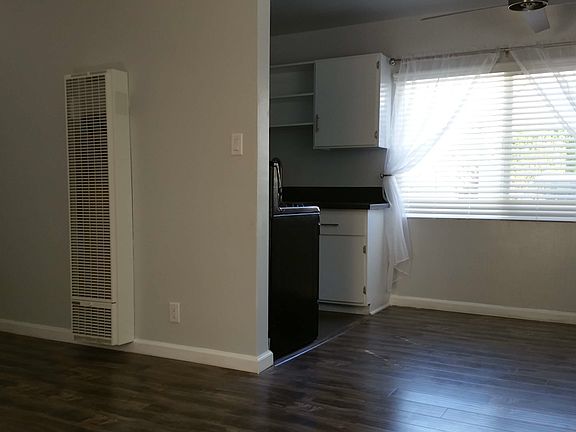 3rd image of 3773 S Barrington Ave APT 1