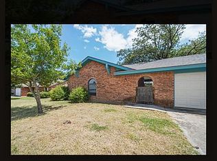 134 N 11th St, Jacksboro, TX 76458