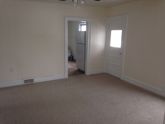 4th image of 30 Peck Ave #A