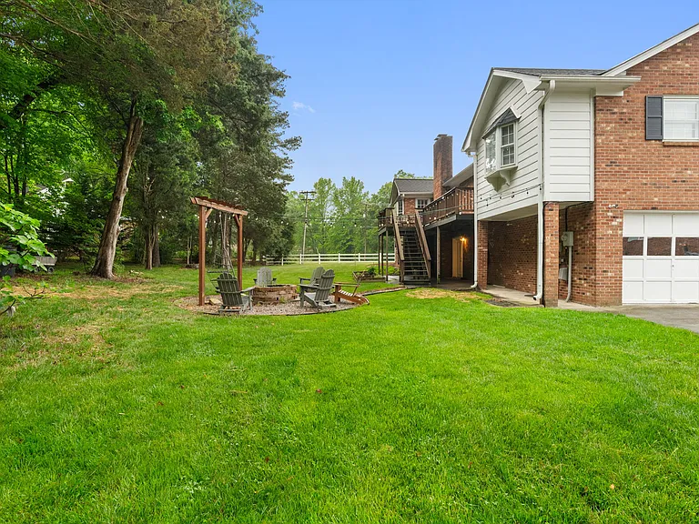 Huntington Woods Dr — Photo 30