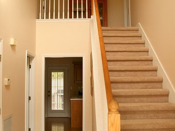 2nd image of 6844 Ivanwood Dr