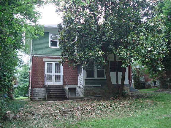 5th image of 409 E Bridge St