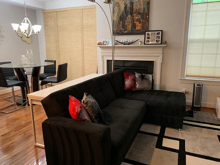 2961 Thompson Park Ln — Photo 4